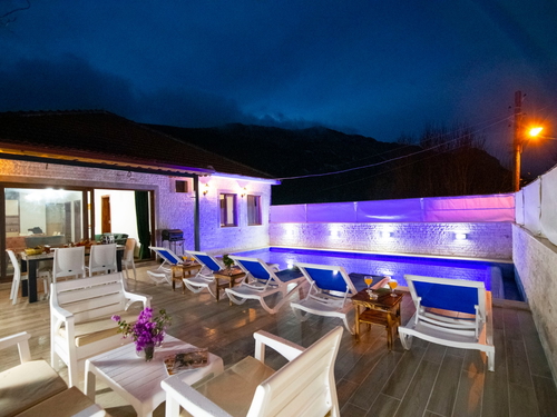  gece  -  Kasım
  | Kalkan Bezirgan Köyü Villa (6 Kişilik, Korunaklı Havuzlu, Jakuzili Seçenekli)